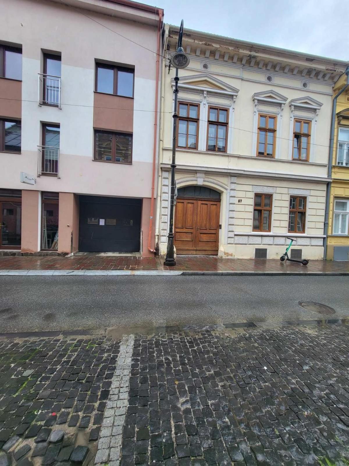 Monar Exclusive Center Free Parking In Garage Apartment Kosice Bagian luar foto